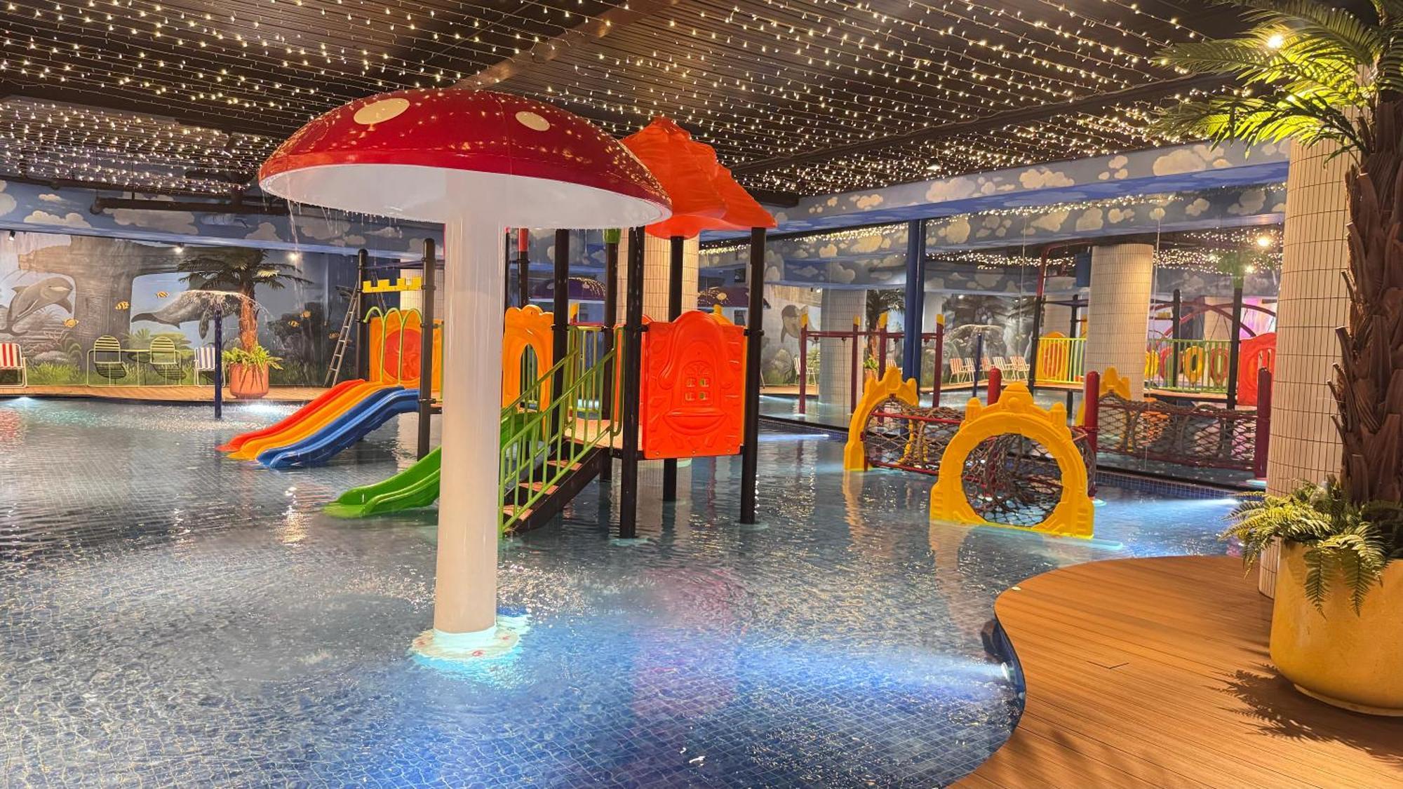 Yellow Bee Resort Cililitan Jakarta Kültér fotó