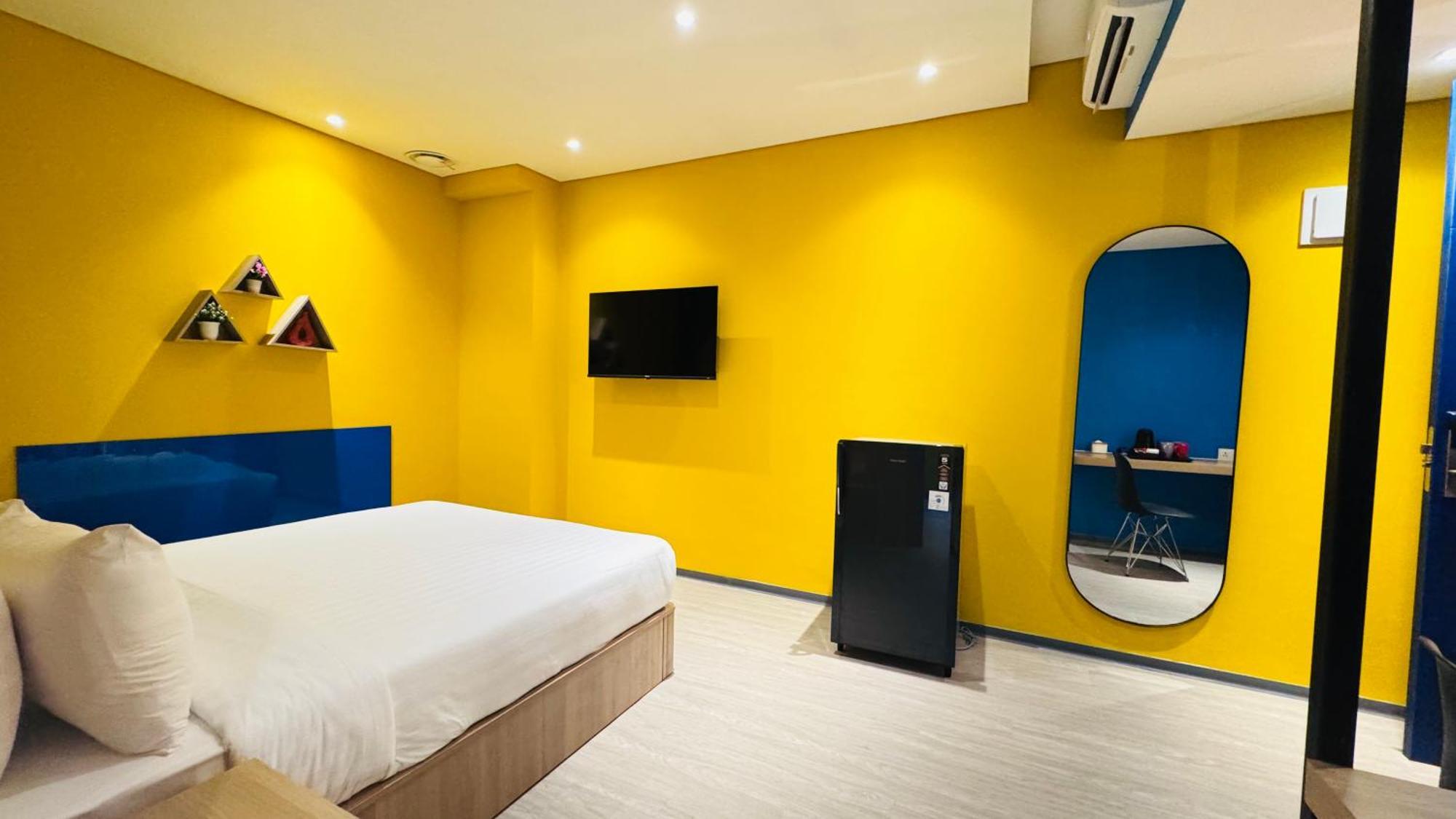 Yellow Bee Resort Cililitan Jakarta Kültér fotó