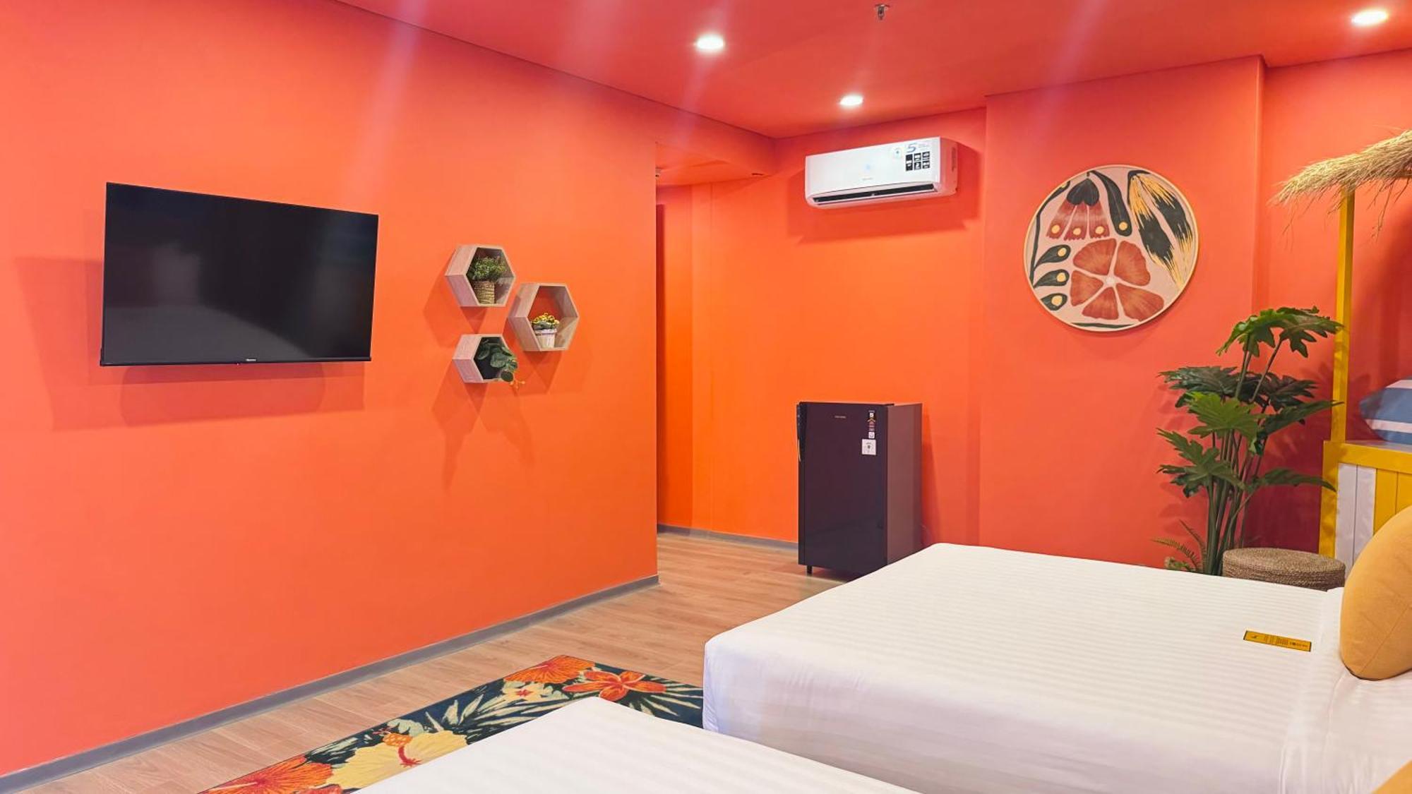 Yellow Bee Resort Cililitan Jakarta Kültér fotó
