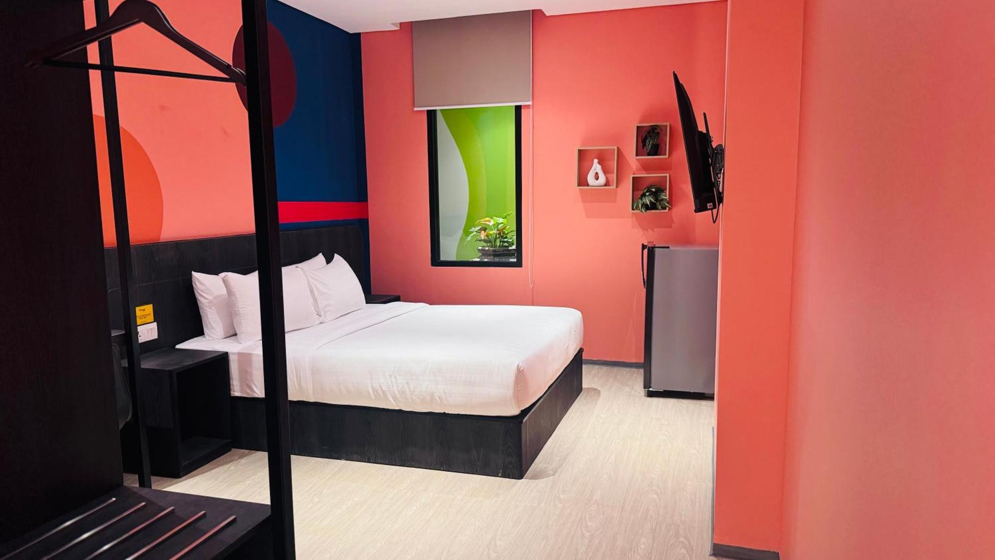 Yellow Bee Resort Cililitan Jakarta Kültér fotó