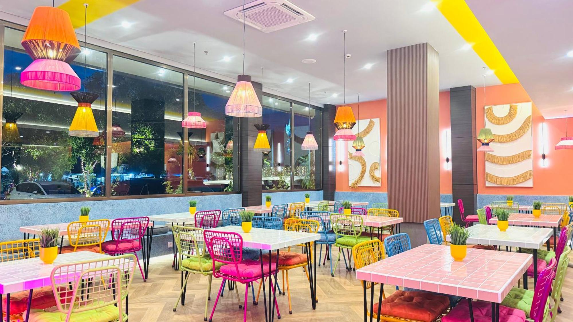 Yellow Bee Resort Cililitan Jakarta Kültér fotó